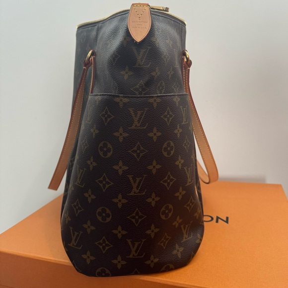 Louis Vuitton Monogram Totally MM - Picture 5 of 6